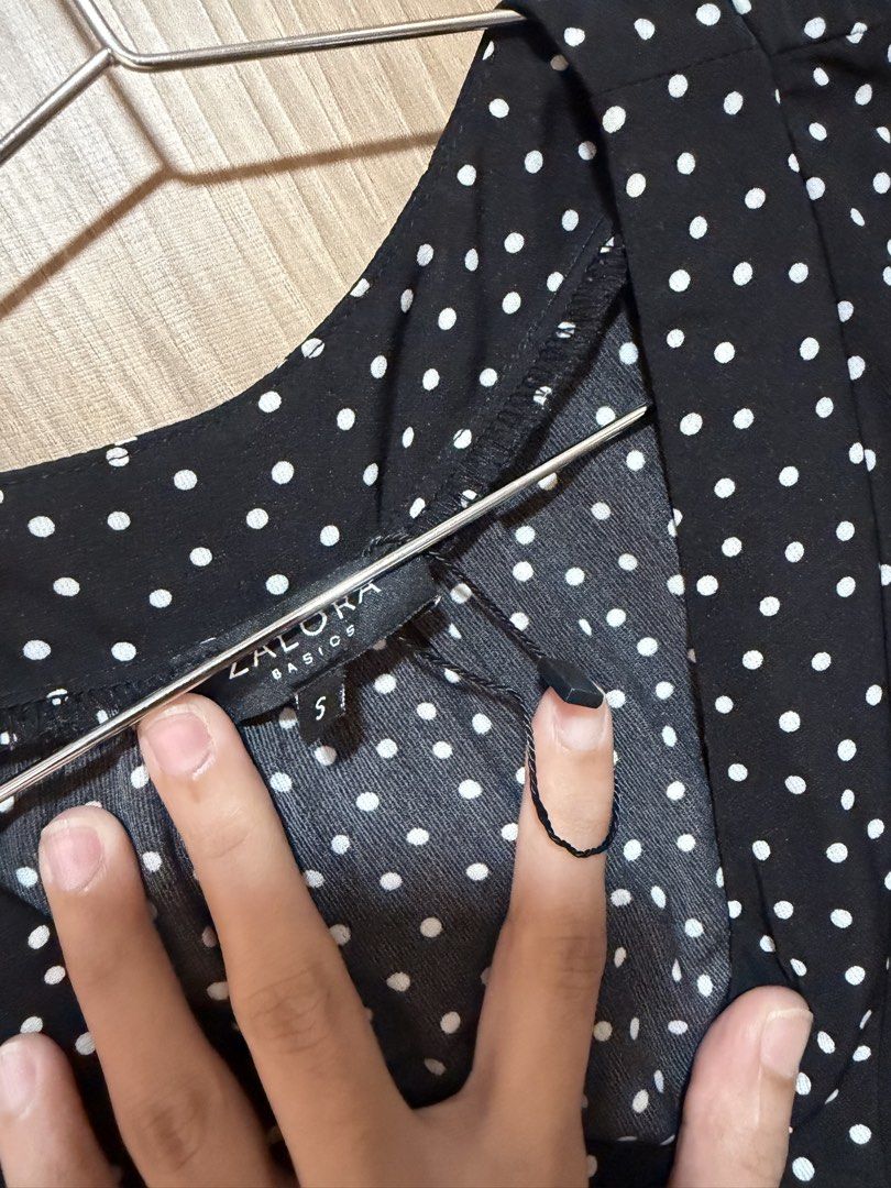 Zalora midi polka (Category: Dresses) located in Naga. Submitted by dcndn (Listing ID 1462628117, Image 2). Description: .