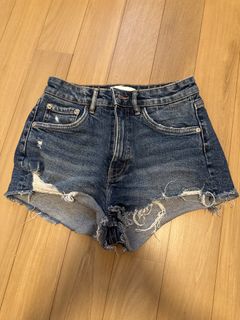 (Category: ) located in . Submitted by secondhanddelights (Listing ID 1462545985, Image 1). Description: .