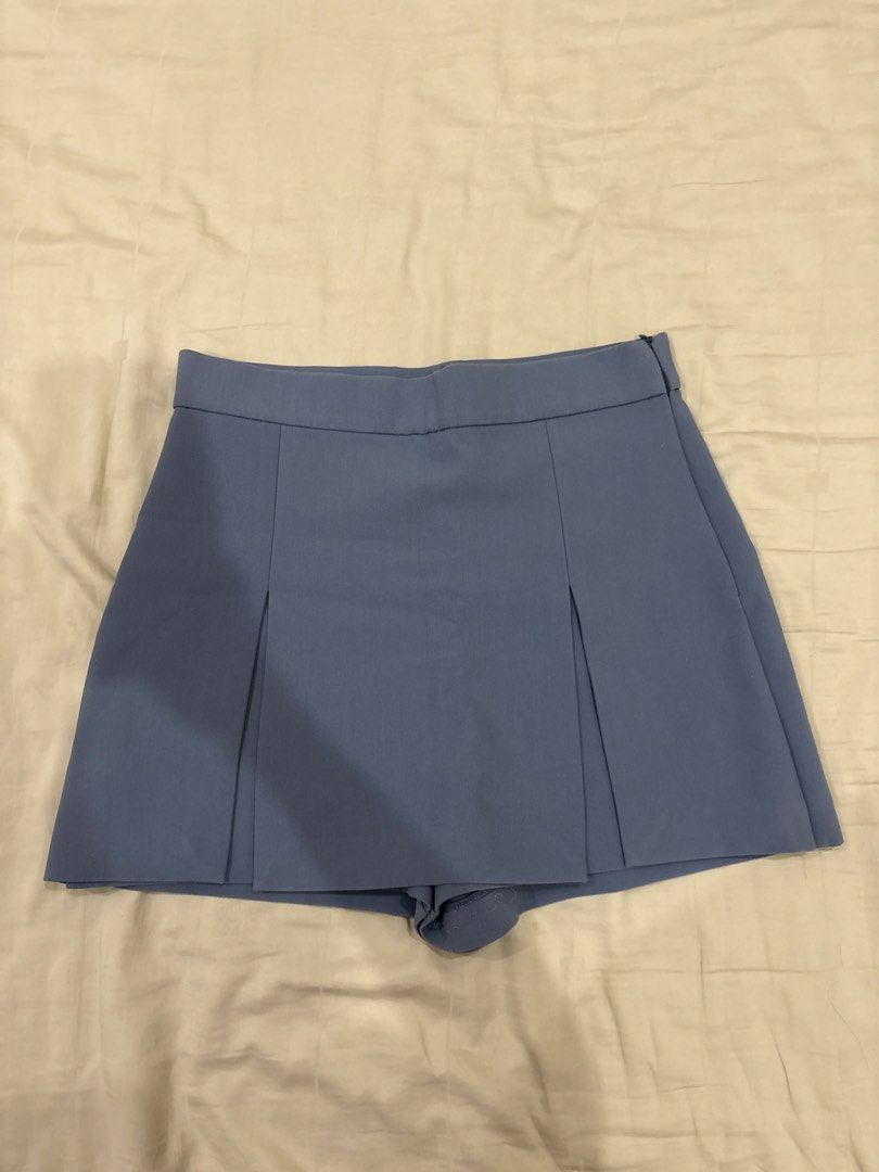 Zara Blue Skort (Category: Shorts) located in Paranaque City. Submitted by kaescloset.18 (Listing ID 1462565593, Image 1). Description: - Side zip closure.