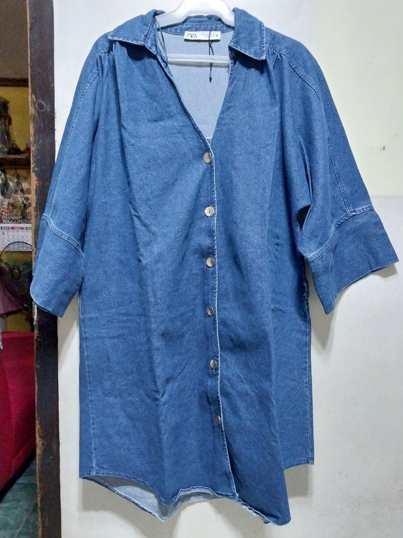 Zara Denim dress with Button-Up Front (Category: Shirts) located in Manila. Submitted by PrinceDani.Clothing (Listing ID 1462503729, Image 1). Description: zara denim dress large to xl fit 24in width 38in length excellent condition .