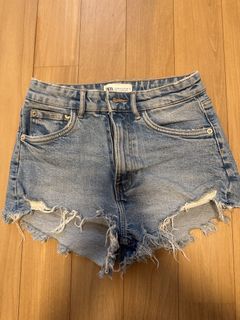 (Category: ) located in . Submitted by secondhanddelights (Listing ID 1462545540, Image 1). Description: .