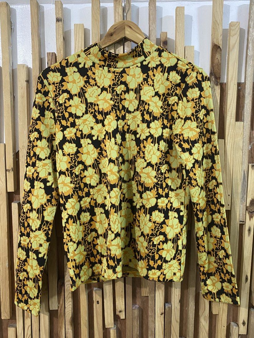 Zara Floral Jacquard Long Sleeve (Category: Longsleeves) located in Mabalacat. Submitted by calmrabbit.ae2127 (Listing ID 1462528997, Image 2). Description: .