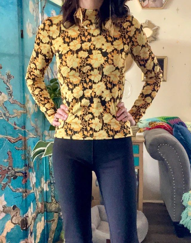 Zara Floral Jacquard Long Sleeve (Category: Longsleeves) located in Mabalacat. Submitted by calmrabbit.ae2127 (Listing ID 1462528997, Image 1). Description: .
