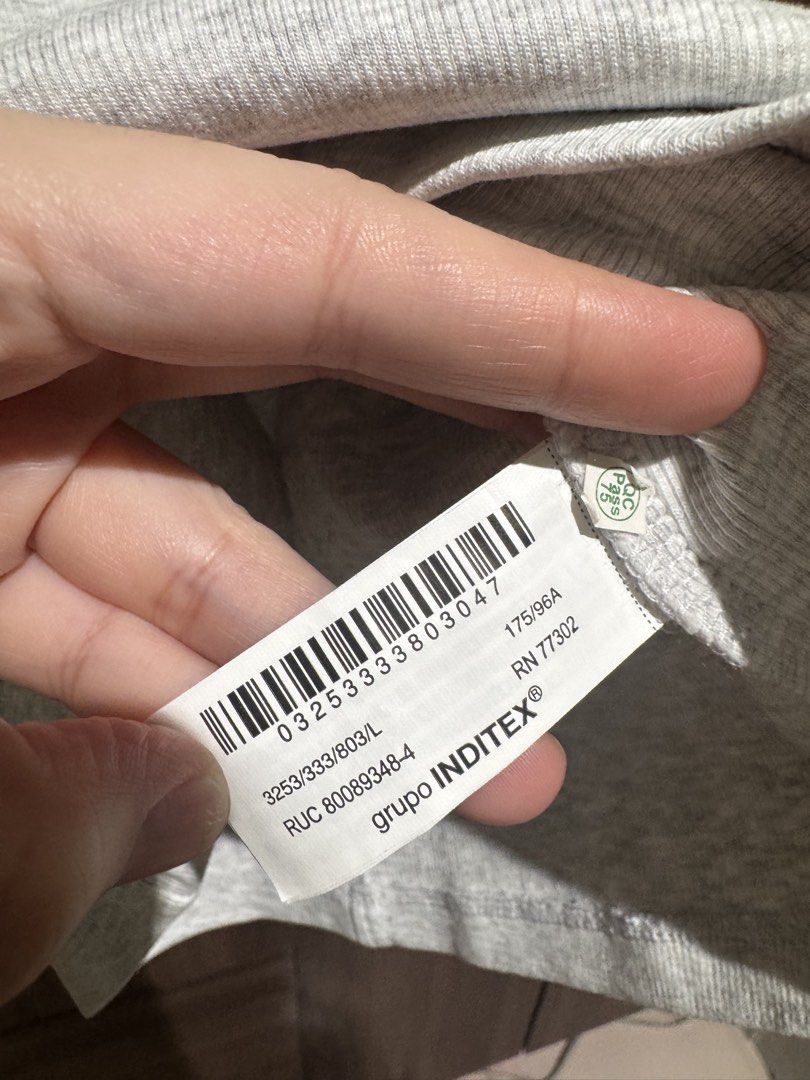 Zara gray ribbed tank top (Category: Sleeveless) located in Valenzuela. Submitted by shop.spark.joy (Listing ID 1462673396, Image 3). Description: Unused without tag.
