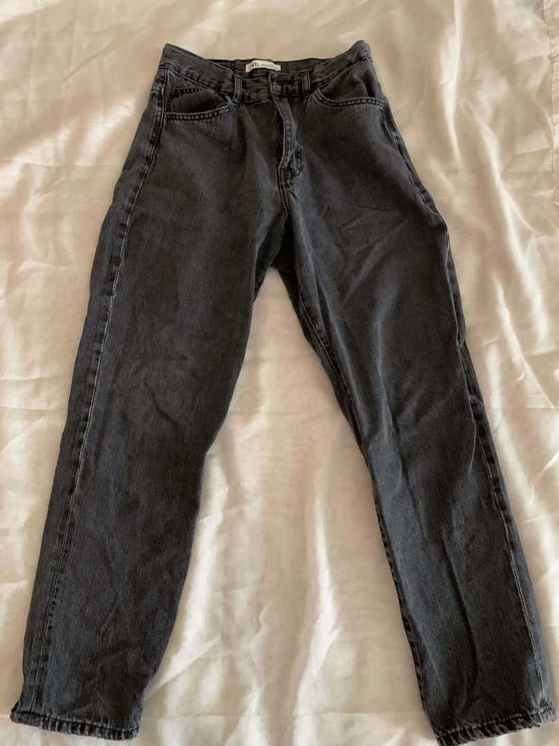 Zara Grey Denim Mom Jeans (Category: Jeans) located in Paranaque City. Submitted by juliaaafona (Listing ID 1462509455, Image 1). Description: - Zara grey denim mom jeans - Fits 24-26.