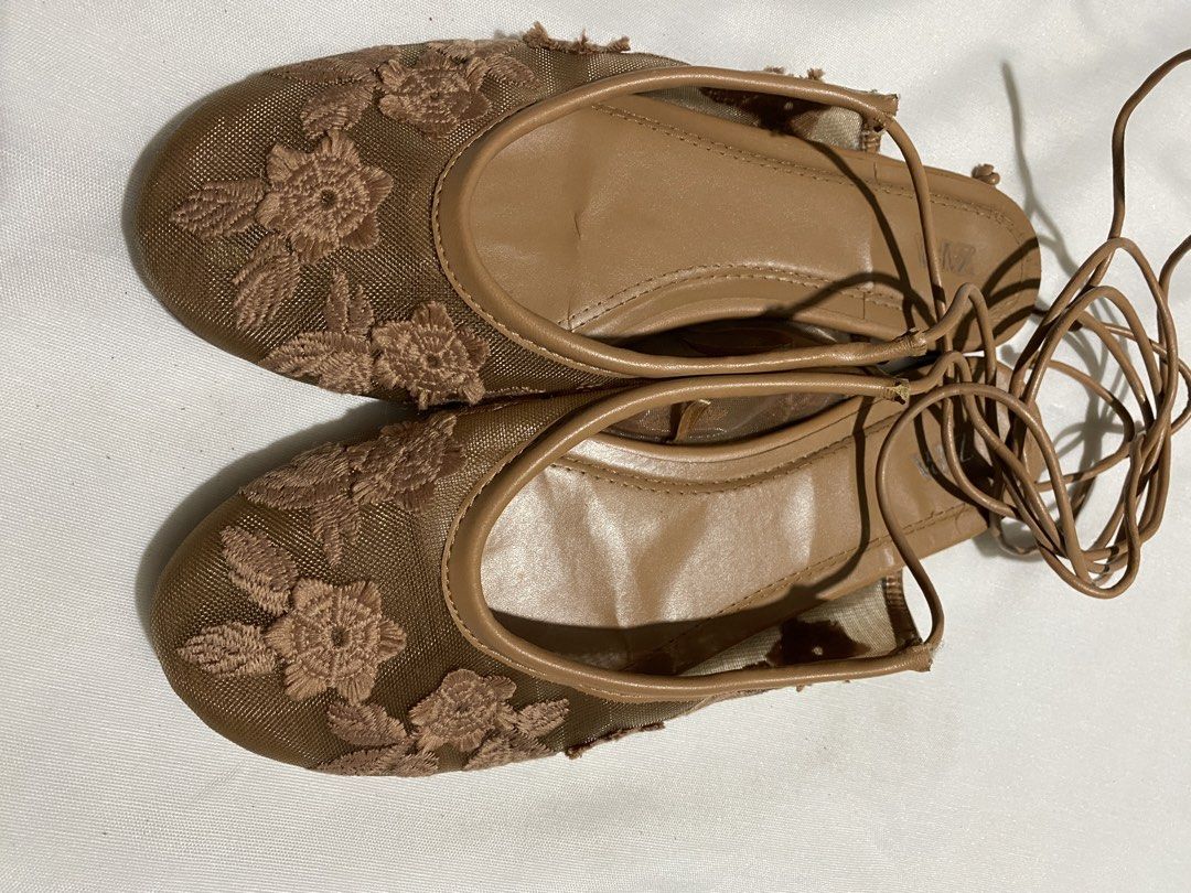 Zara lace up floral flats (Category: Flats & Sandals) located in Tanza. Submitted by vhies_closet24 (Listing ID 1462635704, Image 3). Description: Pre-loved, good condition ✨ Floral design with lace-up detail 📌 Size: 37.