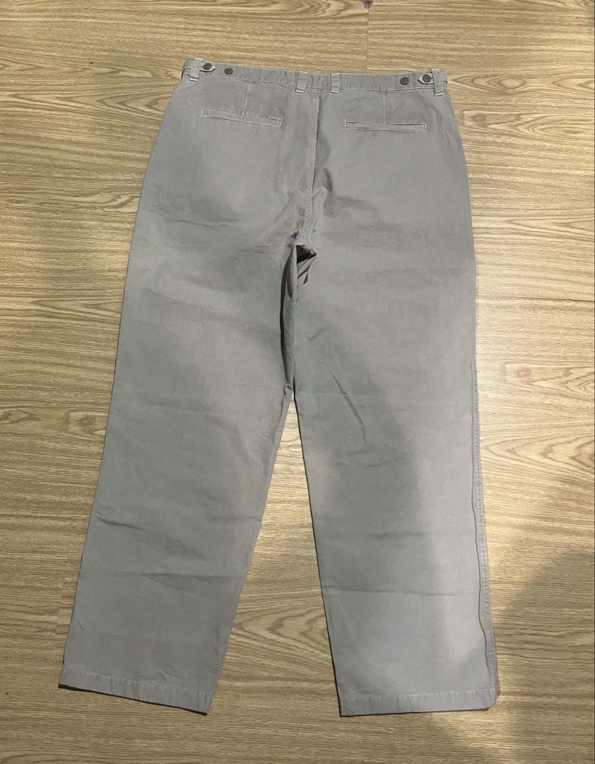 Zara Light Grey Chinos Trousers (Category: Trousers) located in Quezon City. Submitted by reecepalafox (Listing ID 1462582243, Image 2). Description: - Classic light grey chinos - Straight leg fit - Two back pockets with button closure - Adjustable waist tabs at the back - Versatile for casual or smart casual wear - Easy to pair with various tops.