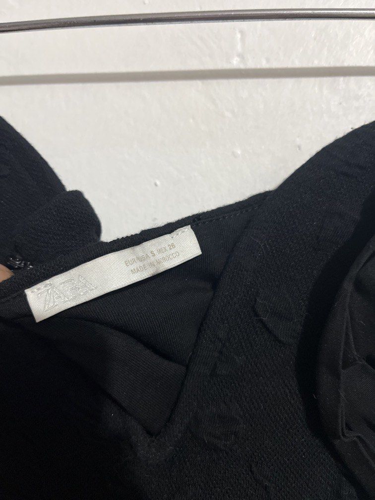 ZARA MINI DRESS SIZE SMALL (Category: Dresses) located in Makati City. Submitted by girlydy (Listing ID 1462645482, Image 2). Description: .