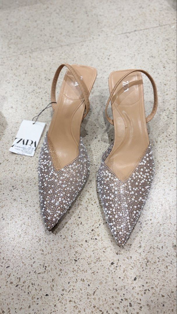 Zara Pointed Heels for Special Event (Category: Shoe inserts) located in Manila. Submitted by quaintrelle_ (Listing ID 1462585922, Image 2). Description: ✅ Brand New (Original/Authentic 100%) ✅ With box only ✅ Stiletto Style / High Heels ✅ Pearl White Decor 🤍 ✅ Height of heels: 6cm / 2.4 inches ✅ On hand 📌 lower than srp price .