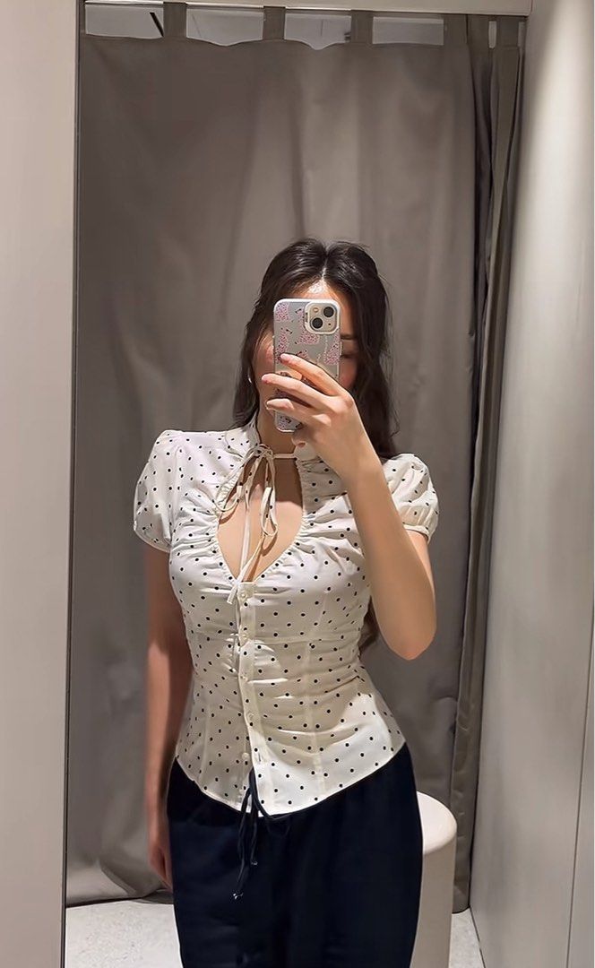 ♦️ONHAND♦️ ZARA Poplin Tie Top (Category: Blouses) located in Manila. Submitted by charmscollections (Listing ID 1462573939, Image 2). Description: Brand New with Tag and Ready to Ship 💯% Authentic Zara 1,995 - Original price MOP - GCash•BPI•UB.