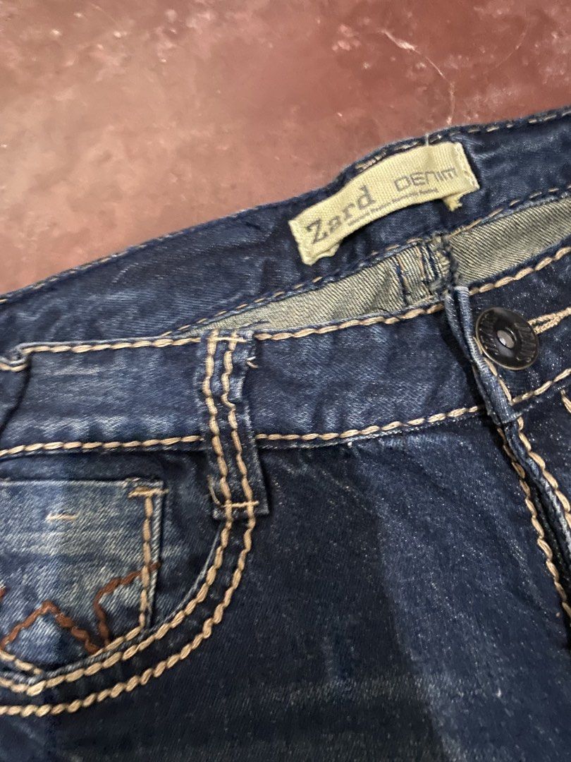 Zard Denim Low~Rise Bootcut (Category: Jeans) located in Malita. Submitted by ronnyboi (Listing ID 1462568892, Image 2). Description: W:28 L:40 T:10 H:8 Mine:400.