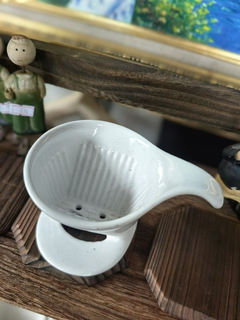 Zero Japan Ceramic Coffee Dripper (Category: Coffee & Tea Tableware) located in Calamba. Submitted by princesspauliney. (Listing ID 1462545925, Image 2). Description: Zero japan coffee dripper Calamba laguna Shoppee check out Jnt direct courier Lalamove pick up First to pay basis.