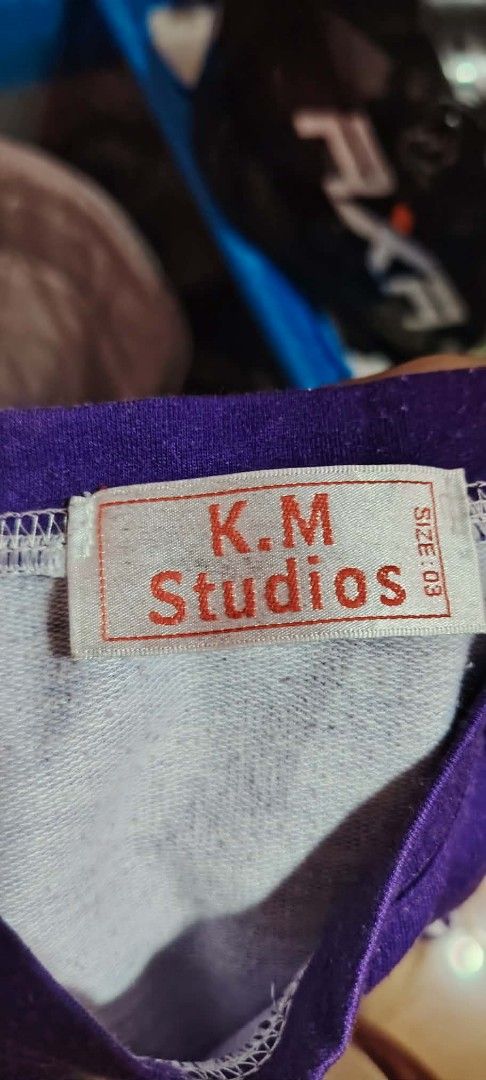 032c K.M Studios Flame Graphic T-shirt (Category: Tshirts & Polo Shirts ) located in Abucay. Submitted by fnds_wr (Listing ID 1462829044, Image 2). Description: - Brand: K.M Studios - Design: Blue and white flame graphic - Text: 'OBZC SOCIETE' and 'FREEDOM' - Accent: Chain graphic at the bottom - Size: 03 - Style: Casual wear.