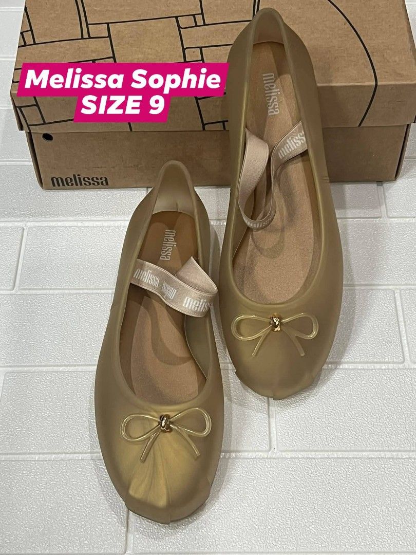 100% ORIGINAL MELISSA (Category: Flats & Sandals) located in Manila. Submitted by mydytrends (Listing ID 1462856742, Image 1). Description: - 100% Original Melissa Sophie flats - Size: 9 - Color: Champagne Gold - Condition: Excellent.