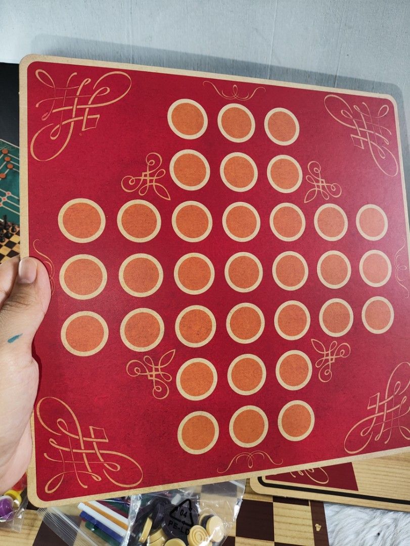 101 Games Set - Spin Master Ltd. - Includes Chess, Checkers, Ludo & More (Category: Board Games & Puzzles) located in Cavite. Submitted by tinetaclesss (Listing ID 1462780037, Image 3). Description: complete .