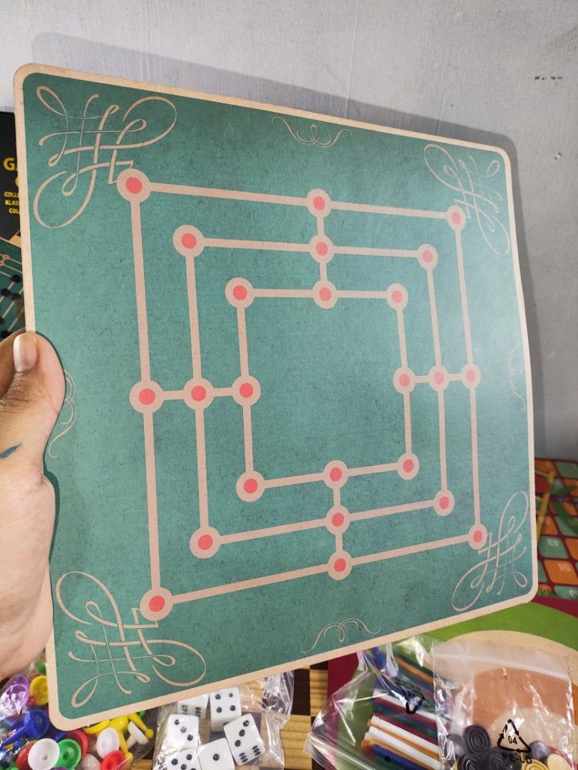 101 Games Set - Spin Master Ltd. - Includes Chess, Checkers, Ludo & More (Category: Board Games & Puzzles) located in Cavite. Submitted by tinetaclesss (Listing ID 1462780037, Image 2). Description: complete .