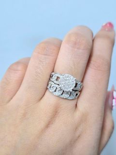 (Category: ) located in . Submitted by whatellawore (Listing ID 1462789908, Image 1). Description: .