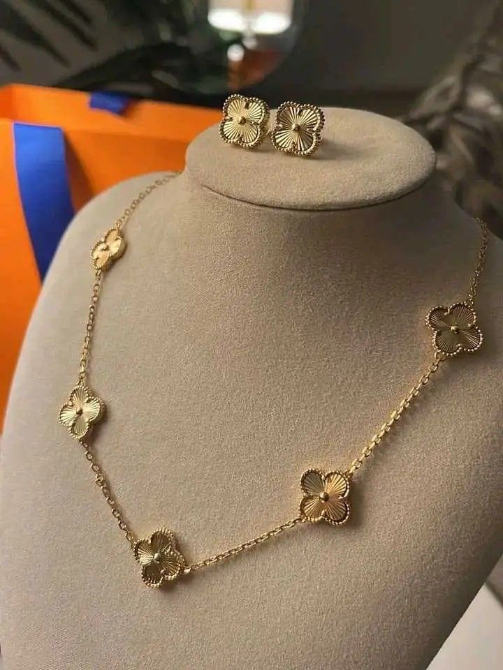 14K Vermeil Gold Clover 2n1 Set (Category: Necklaces) located in Caloocan City. Submitted by cheskhaionlinestore2.0 (Listing ID 1462845305, Image 1). Description: New Collection 🥰 14k GOLD VERMEIL Clover Set ₱1250 only📌 What is Vermeil Gold? 14K Vermiel Gold Gold vermeil (pronounced ver-may) is a high-quality type of gold-plated jewelry defined by a sterling silver base metal, a thick gold layer (at least 2.5 microns), and a gold purity of 10 k
