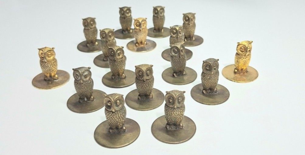 16 pcs Owl Place Card Holders (Category: Cookware & Accessories) located in Makati City. Submitted by archaic532shop (Listing ID 1462753619, Image 2). Description: ◾️Approximate Dimensions H-3cm Dia-3cm (base) IMPORTANT NOTES: • Clients with OFFERS will be prioritized. • Selling in “As Is “condition (no warranty or guarantees) Accept all flaws before and after purchase. No returns. No exchange of items. • All items are pre-owned unless declared N