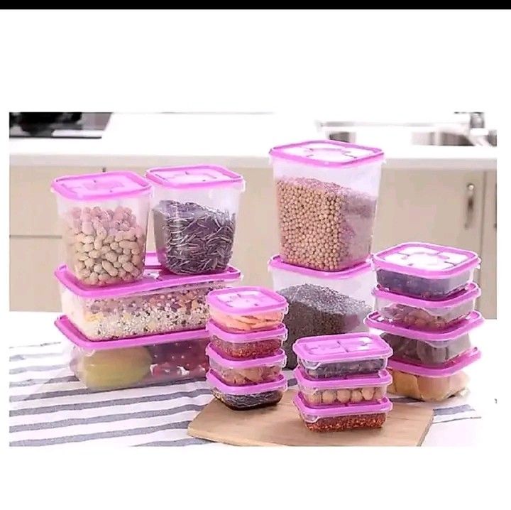 17 pcs food container (Category: Other Kitchen Appliances) located in Manila. Submitted by vannie30 (Listing ID 1462718351, Image 3). Description: .