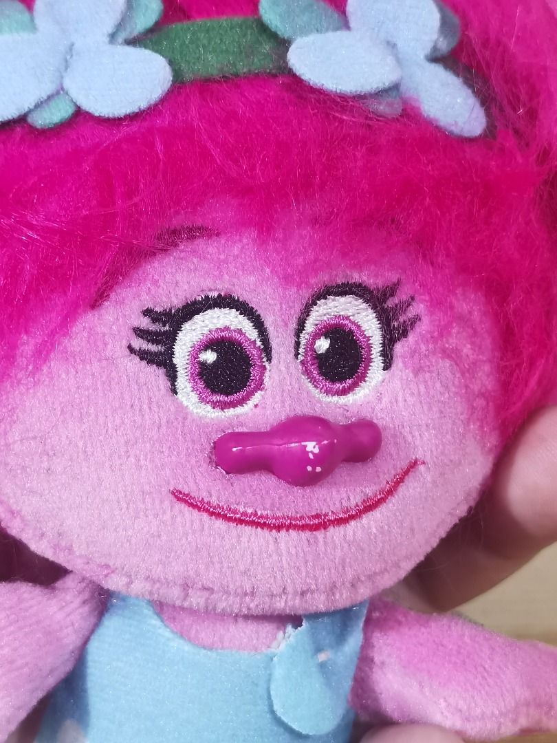 2016 Zuru - Trolls - Poppy Plush Charm (Category: Plushies & Soft Toys) located in Taguig. Submitted by kalabasza (Listing ID 1462735097, Image 3). Description: 📌 This is a preloved item. Please manage your expectation. 📌 Actual item posted. 📌 Nose is may paint chip po. As is. 📌 Product Color may slightly vary due to Photographic Lighting. 📌 Location: Taguig 📌 MOP: GCash. Payment first before ship. 📌 MOD: J&T, LBC, GoGo or Lalamove. 📌 DF/