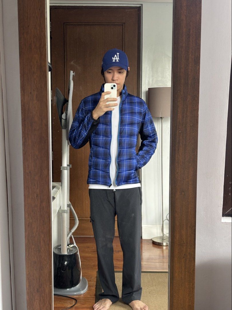 2024 Mizuno Golf Padded Plaid Jacket (Category: Coats, Jackets and Outerwear) located in Paranaque City. Submitted by grailonious (Listing ID 1462693491, Image 2). Description: Tagged size (Japan) M. Fits Mens S-M. Shoulder measurement - 17” 8500¥/3600₱ on Mercari - Blue plaid Mizuno golf jacket - Padded for extra warmth - Black side panels - Full zip front with stand-up collar - Ideal for cool days on or off the golf course.