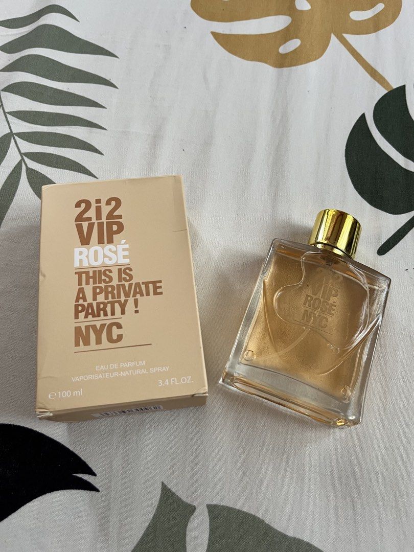 212 VIP Rosé (Category: Fragrance & Deodorants) located in Makati City. Submitted by enelrach94 (Listing ID 1462695030, Image 2). Description: .