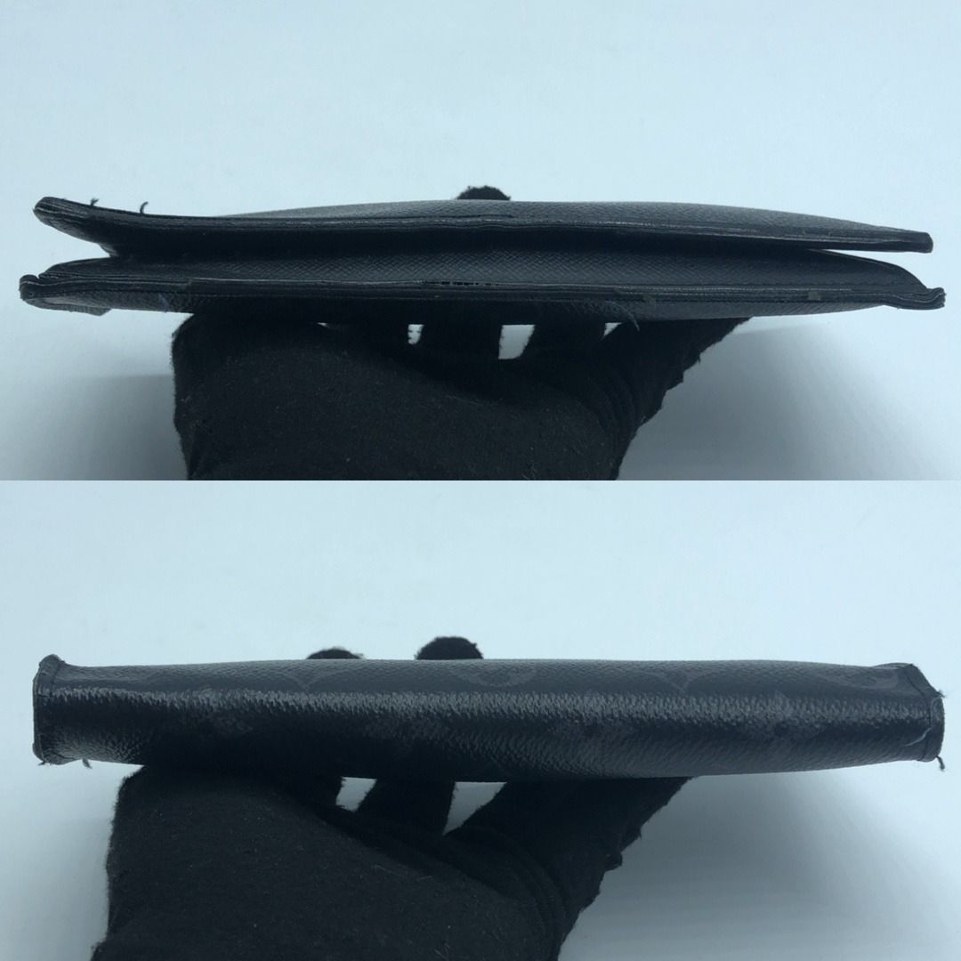 267009170 LOUIS VUITTON SLG ECLIPSE BRAZZA LONG WALLET RFID MB0414B (Category: Luxury Bags & Wallets) located in Taguig. Submitted by ecoring.ph (Listing ID 1462800586, Image 3). Description: ◆CONDITION: B- ◆DESCRIPTIONS: (Other defects/info:) OUTER The body of the wallet has scratches, scuffs, stains, dirt, press marks, deformed, wrinkled, and shows sign of heavy use. The rubber lining and edges have scratches, scuffs, cracks, chips, fraying, pr