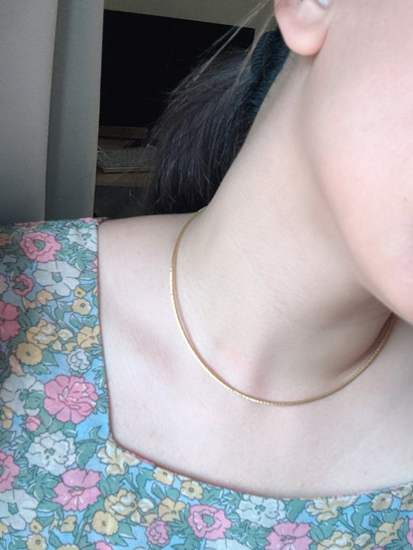 Reversible 18K Omega Chain 9-Gram (Category: Necklaces) located in Manila. Submitted by cmtradingco (Listing ID 1462694525, Image 1). Description: - Sparkly chain necklace from JULY SNOW - 9+ Grams solid 18K Two Toned - Reversible - white gold & yellow gold - Features a secure clasp closure - 16 inches - Bought in Hong Kong for 120k - Brand New.