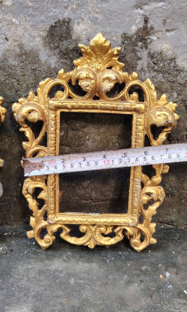 2pcs Vintage diecast allum wall frames (Category: Frames & Pictures) located in Caloocan City. Submitted by zenmountain-d8b1c0 (Listing ID 1462686796, Image 2). Description: 2000 pair Cod.