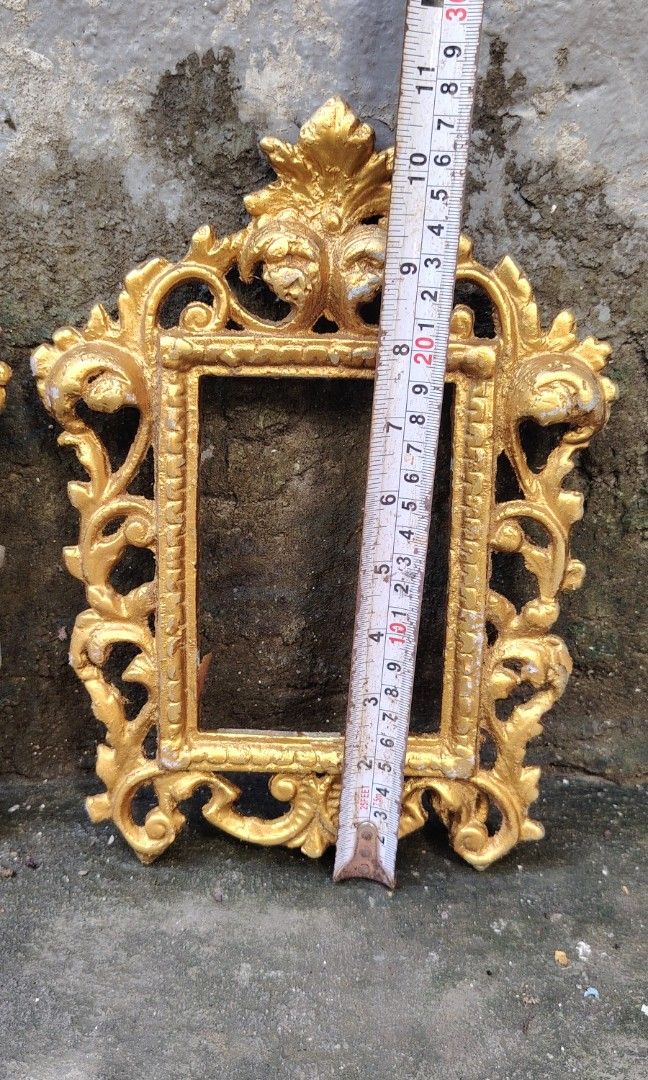 2pcs Vintage diecast allum wall frames (Category: Frames & Pictures) located in Caloocan City. Submitted by zenmountain-d8b1c0 (Listing ID 1462686796, Image 3). Description: 2000 pair Cod.