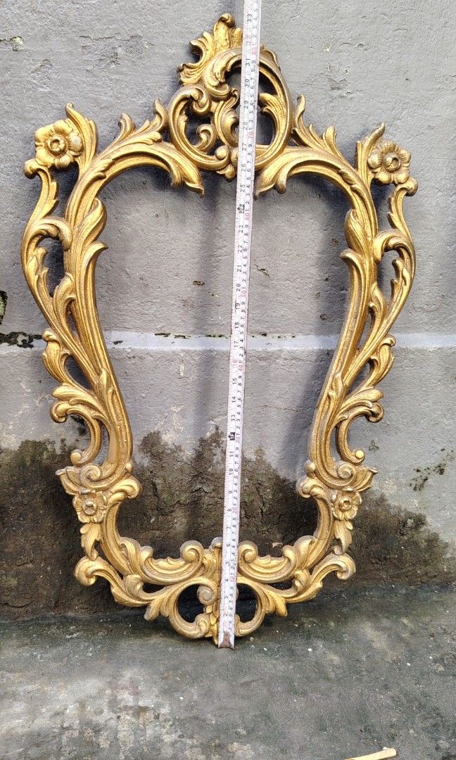 2pcs vintage victorian frame mirror (Category: Mirrors) located in Caloocan City. Submitted by zenmountain-d8b1c0 (Listing ID 1462686987, Image 2). Description: 1800 each Cod.