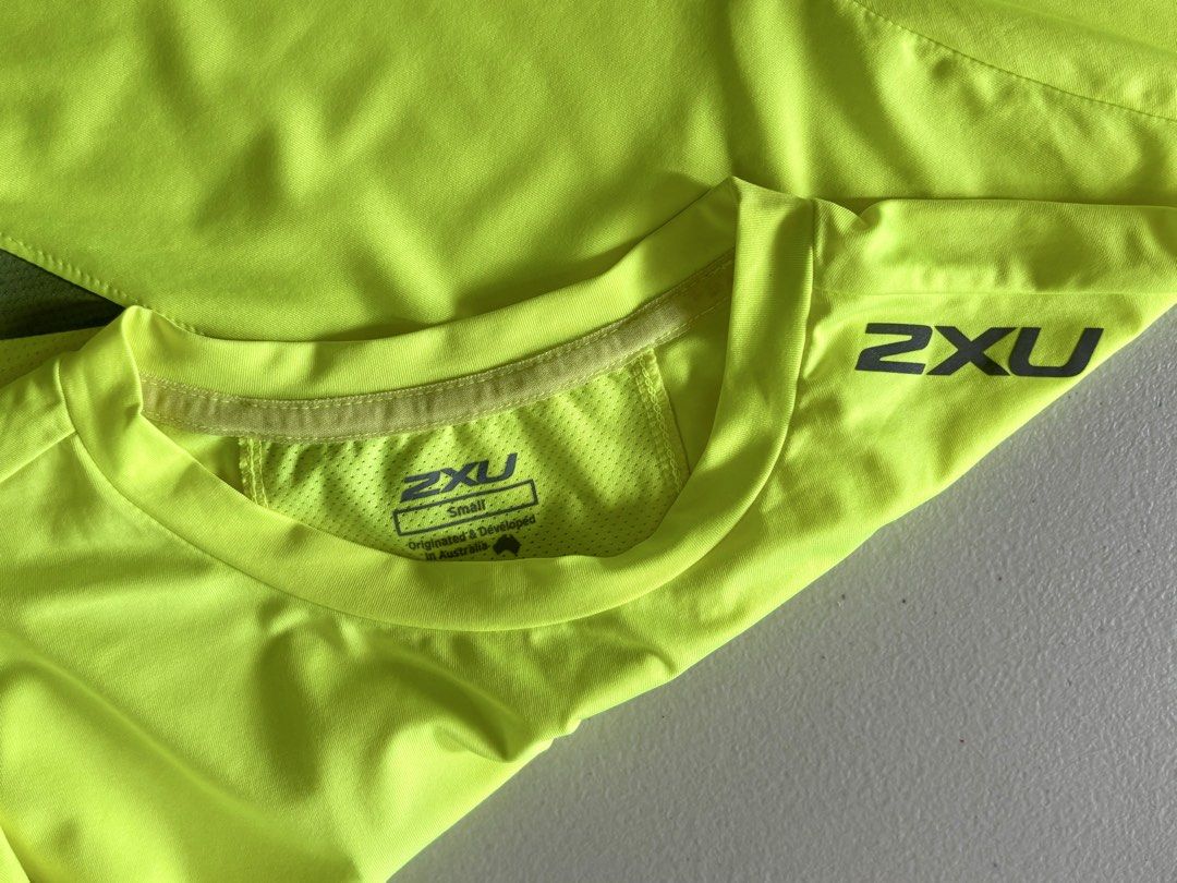 2XU Performance T-Shirt - Neon Yellow - Size Small (Category: Tshirts & Polo Shirts ) located in Iloilo. Submitted by oddforest.c9c7d5 (Listing ID 1462692995, Image 2). Description: - Brand new 2XU performance t-shirt - Bright neon yellow color - Ideal for running and workouts - Made with breathable fabric - Size: Small - Original price tag still attached - can fit up to Large size.