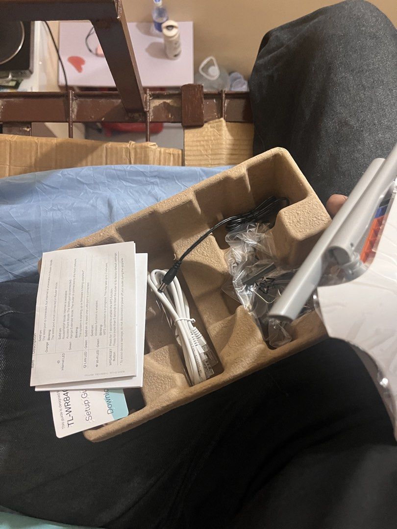 300 Mbps Wireless N Router (Category: Electrical, Adaptors & Sockets) located in Quezon City. Submitted by yannahfayepascual (Listing ID 1462705497, Image 3). Description: Never used Reason for selling: Not compatible .
