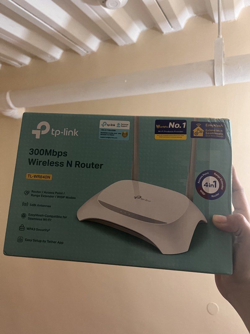 300 Mbps Wireless N Router (Category: Electrical, Adaptors & Sockets) located in Quezon City. Submitted by yannahfayepascual (Listing ID 1462705497, Image 2). Description: Never used Reason for selling: Not compatible .