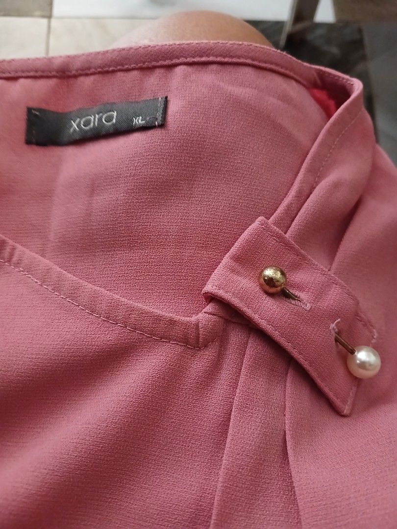 3/4 blouse (Category: Blouses) located in Iloilo. Submitted by epictiger_d61a4a (Listing ID 1462711931, Image 3). Description: .