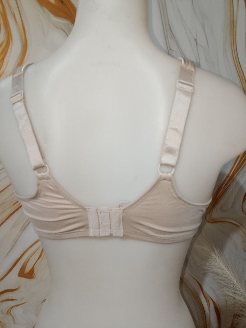 38c OLGA Comfortable Beige Full Coverage Bra no pads with underwire (Category: Undergarments & Loungewear) located in Manila. Submitted by truecrystal-1407 (Listing ID 1462813288, Image 3). Description: - Smooth beige bra - Full coverage for excellent support - Adjustable straps and back closure for a custom fit - Comfortable for everyday wear - A versatile basic for any wardrobe.