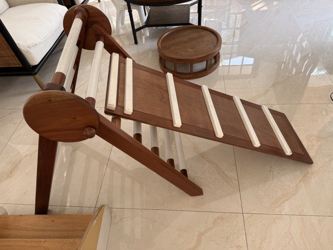 3 in 1 Pikler Triangle (Category: Other Kids Furniture) located in Mandaluyong City. Submitted by fairygodmotherwand (Listing ID 1462683869, Image 1). Description: Very nice and sturdy!!! Better than what you can get on laz. Made by real furniture makers..