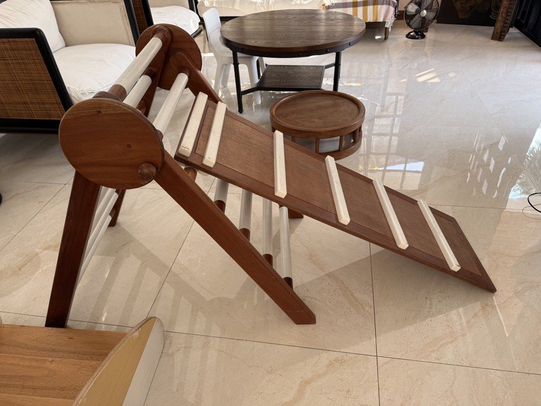 3 in 1 Pikler Triangle (Category: Other Kids Furniture) located in Mandaluyong City. Submitted by fairygodmotherwand (Listing ID 1462683869, Image 2). Description: Very nice and sturdy!!! Better than what you can get on laz. Made by real furniture makers..