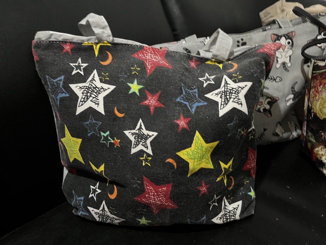 6 bags bundle (Category: Luxury Bags & Wallets) located in Bansalan. Submitted by jhalmar (Listing ID 1462776433, Image 3). Description: Bundle 6 bags for a price of only 600.