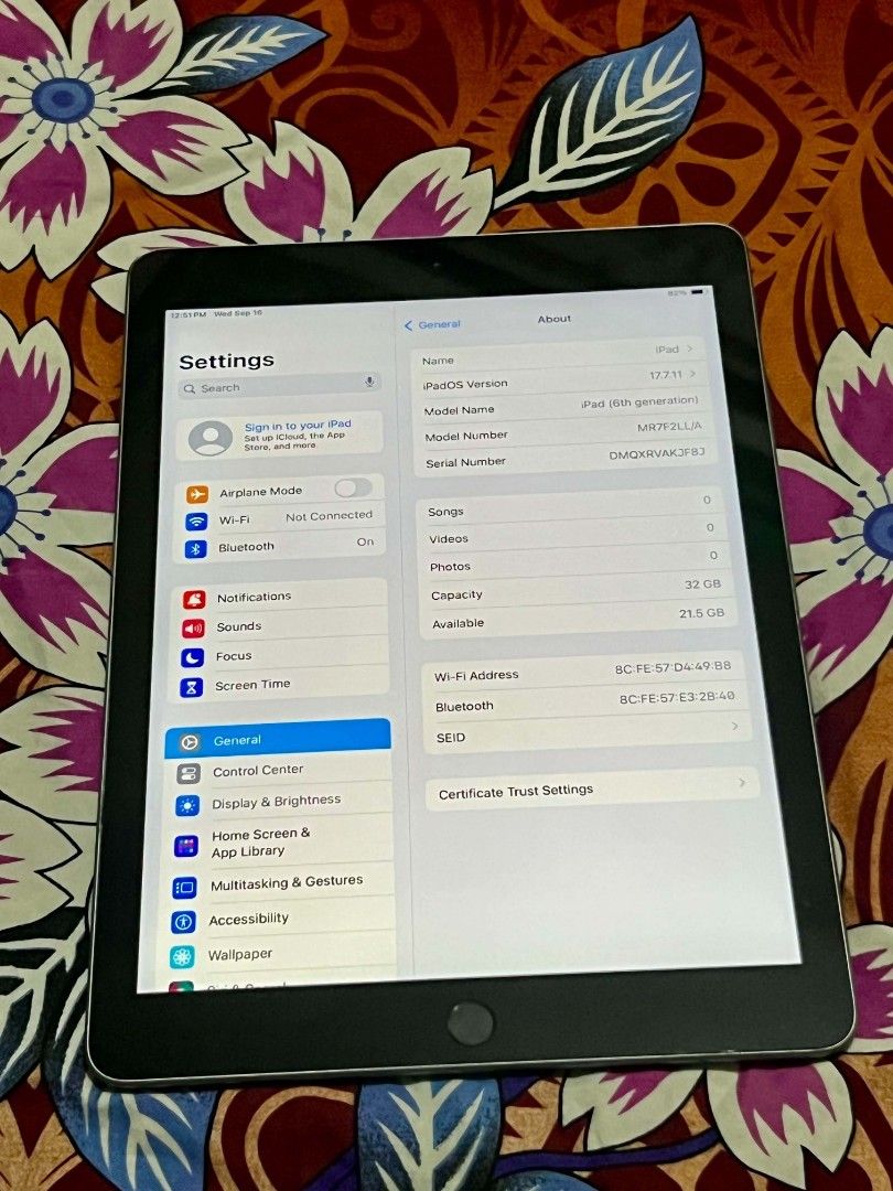 6thgen 32gb ios17 (Category: iPad) located in Makati City. Submitted by sohaifabanto (Listing ID 1462869186, Image 3). Description: ipad 6thgen 32gb ios17 9'7inch 2ndhand , No issue 100% Original , unli reset camera front&back malinaw multitasking , livephotos working apple pencil scribble working wifi use no slotsim . test to sawa sa meetup place yan bago bayaran. unit at cord only. meetup Quiapo church , lrt carriedo station , isetan recto , sm