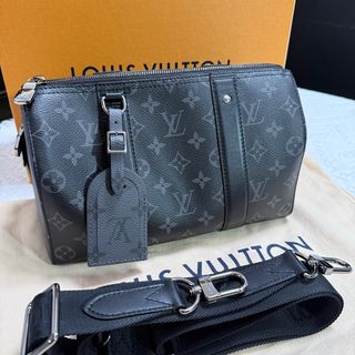 （分類：）位於 。 由 reluxury2hk 提交（商品編號 1462736974，圖片 1）。簡介： 。