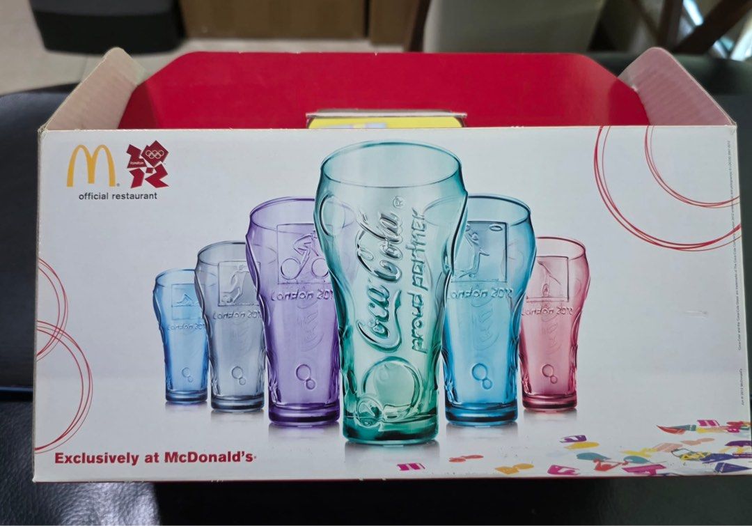 麥當勞倫敦奧運可口可樂玻璃杯 （分類：廚水杯、水壺）位於 Hong Kong。 由 kakakaa 提交（商品編號 1462713928，圖片 3）。簡介： 麥當勞同可口可樂出嘅倫敦奧運紀念玻璃杯，一套有齊唔同顏色同埋奧運項目圖案。有粉紅、紫、藍、綠、炭灰同埋青色。買嚟收藏一流，或者平時飲嘢用都得。。