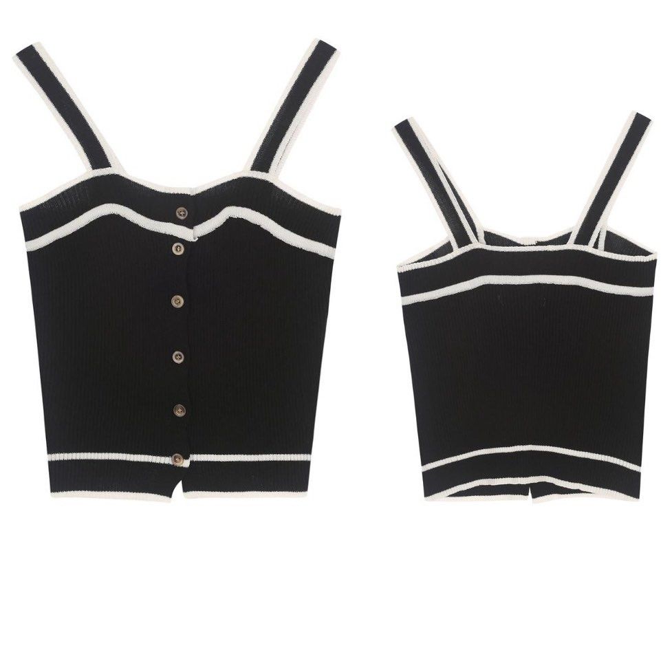 🖤 Black & White Ribbed Sleeveless Crop Top (Category: Others Tops) located in Angeles City. Submitted by jolietoujoursfashionshop (Listing ID 1462727613, Image 1). Description: 📍 from Japan 📍 VGUC.