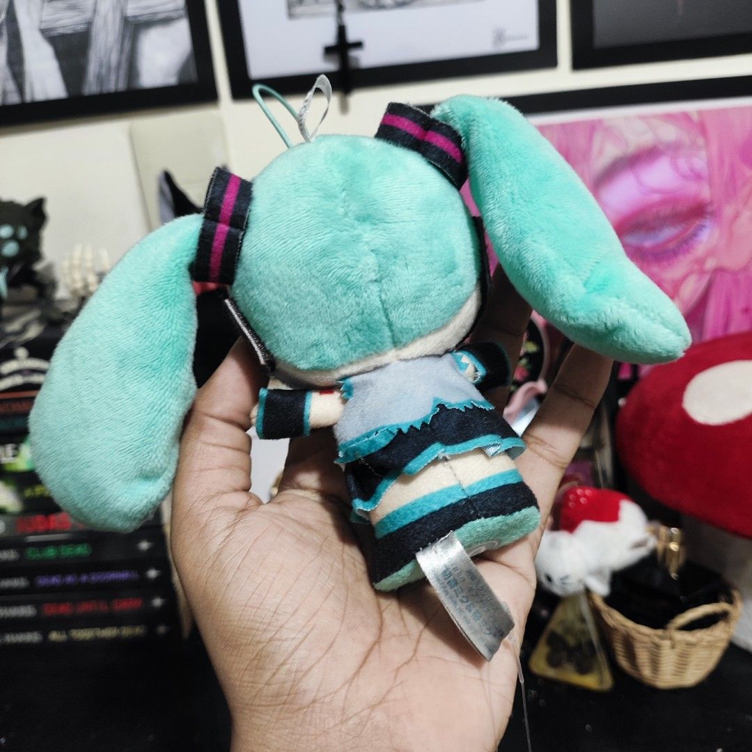 ✦ SEGA Hatsune Miku Moipon Plush Charm ✦ (Category: Plushies & Soft Toys) located in Santa Rosa. Submitted by rusalkascottage (Listing ID 1462826835, Image 3). Description: ୨୧ ───────────── ୨୧ P450 GC@@@sh P600 COD / PayLater ♡ With paper tag ♡ WYSIWYG ♡ Good condition ♡ Onhand & ready to ship ୨୧ ───────────── ୨୧ ✦ FAQs ✧ Location: Sta. Rosa, Laguna ✧ Shipping starts at P36 ✧ COD price is adjusted due to platform fees. Vouchers may be used if ava
