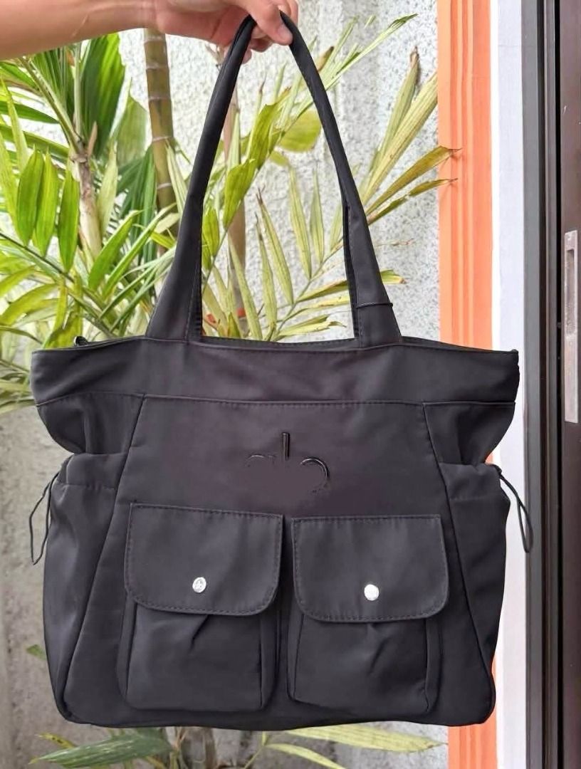 A L 0 Yoga Utility Side Cinch Bag (Category: Tote Bags) located in Quezon City. Submitted by mjmassortedfinds (Listing ID 1462842728, Image 1). Description: A L 0 Yoga Utility Side Cinch Bag ✅ ₱1,099 each +sf ✅ Size: (H)40cm x (W)30cm x (D)13cm ✅ Paperbag Add 9 9 ✅ M P 0 & Brandnew 📸 Actual Pictures Posted 📲 PM for orders and inquiries 📌Pinas Onhand & Ready to Ship 📌We can Ship Nationwide (+SF) 📌No Return, No Exchange 📌If in DOUBT, please D