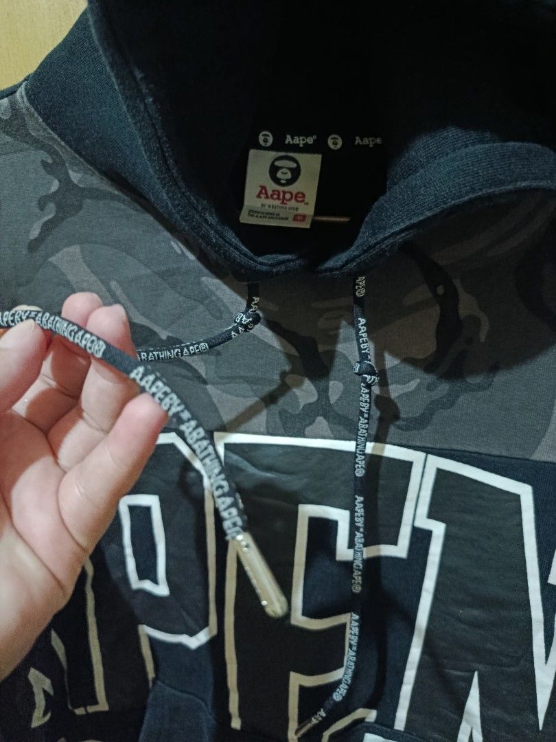 AAPE (Category: Coats, Jackets and Outerwear) located in Baguio. Submitted by likiganmar22942 (Listing ID 1462884435, Image 3). Description: .