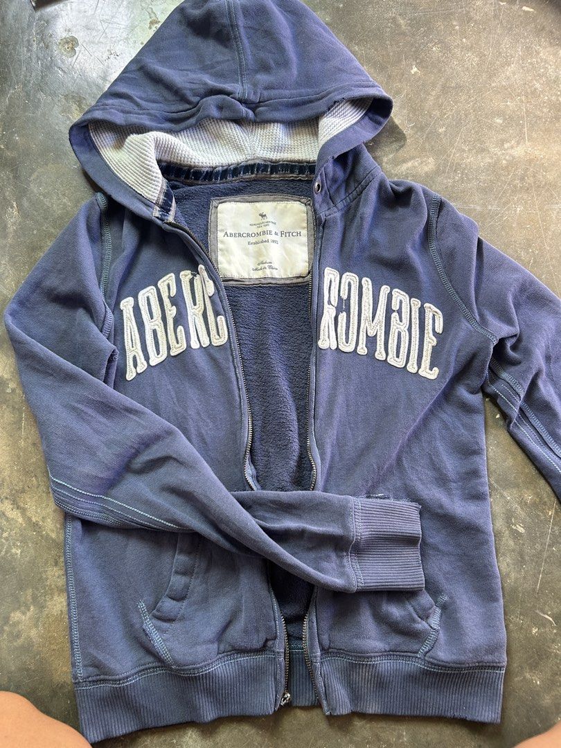 abercrombie zip up (Category: Announcements) located in Tuguegarao City. Submitted by xid.dexo (Listing ID 1462790341, Image 1). Description: .