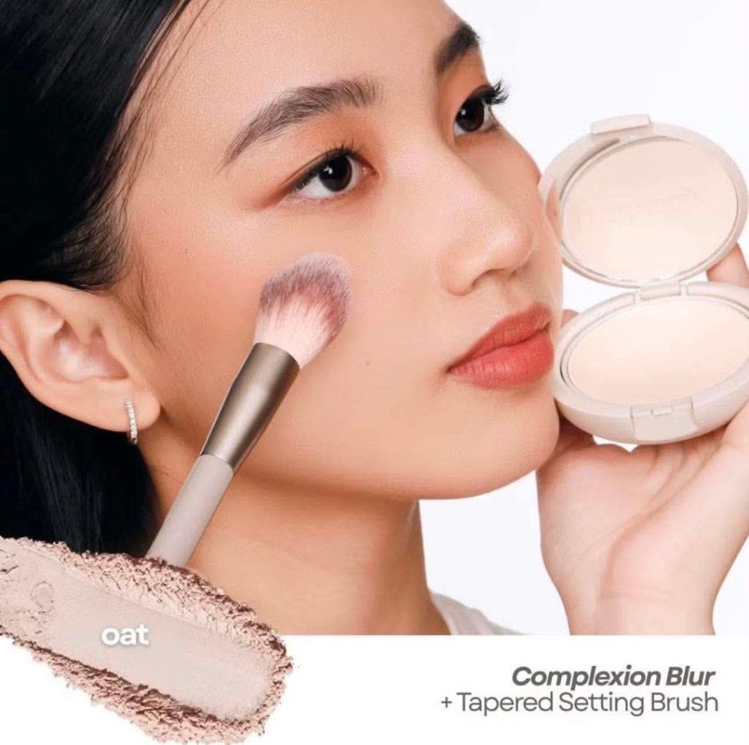 Absidy Beauty Base Complexion Blur Translucent Perfecting Powder (Category: Makeup) located in San Jose del Monte. Submitted by yumiii24 (Listing ID 1462863085, Image 2). Description: Absidy Powder Mini Mini size 3g Oat 2 Petal 6 Honey 3.