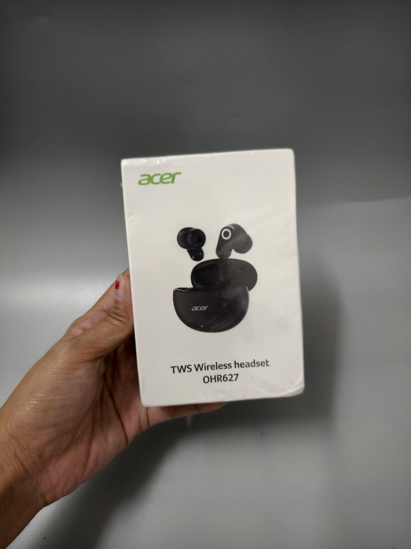 Acer OHR627 TWS Wireless Headset Earbuds (Category: Earphones) located in Angeles City. Submitted by measaliman02351 (Listing ID 1462737471, Image 1). Description: - Acer OHR627 TWS Wireless Earbuds - Color: Black - Original packaging included - Ideal for music and calls - Easy to pair and use.